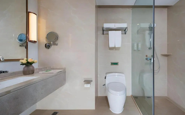 Vienna Hotel Guangdong Foshan Sanshui Forest Park