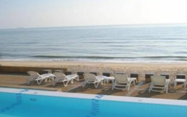Khanom Golden Beach Hotel