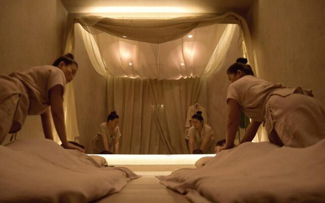 Crowne Plaza Limassol by IHG