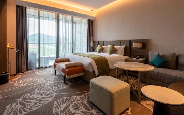 Holiday Inn Resort Maoshan Hot-Spring by IHG – Guest Rooms – Zhenjiang