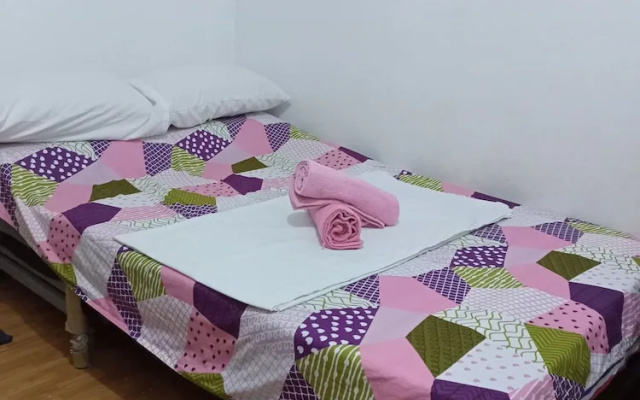 Ekonumi Rooms at Benrosi Plaza