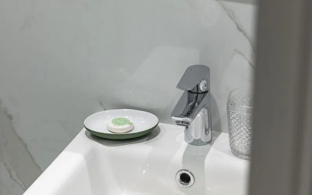 Picktheplace Kensington Lux Apartments III