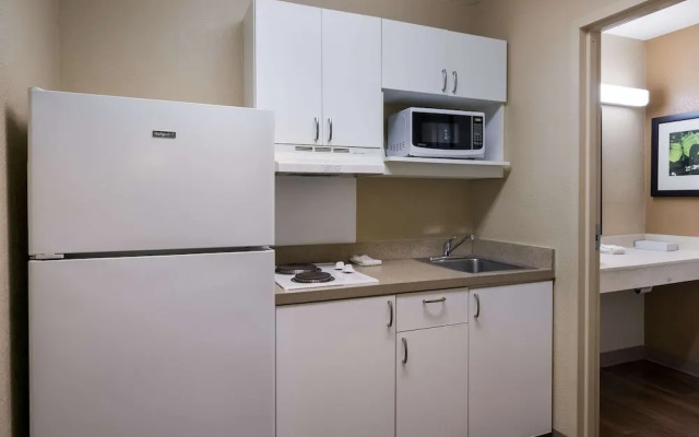 Mainstay Suites Knoxville - Cedar Bluff