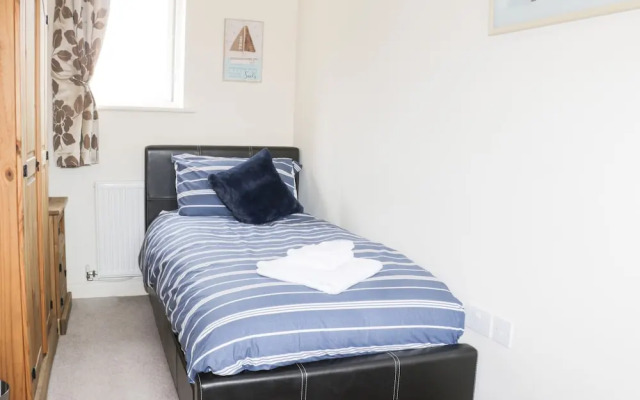 2 Perran Court