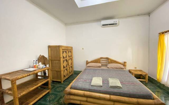 Duyung Rooms and Resto by ZUZU