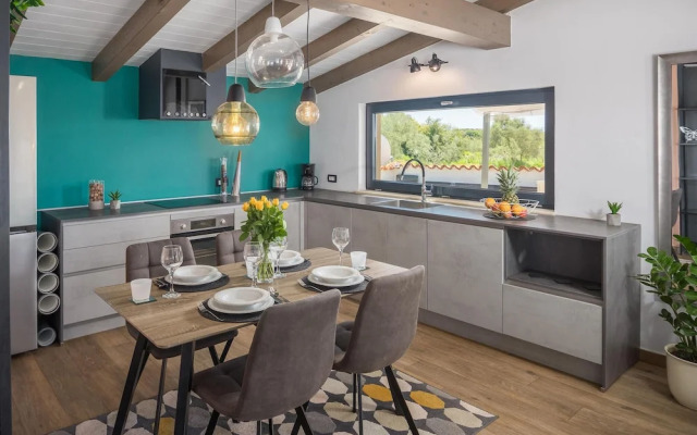 Beautiful Home in Rovinj With Jacuzzi, Wifi and 1 Bedrooms