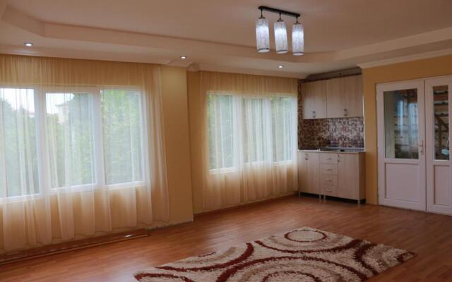 Konstantin House
