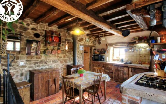 Gîte Chirassimont, 2 pièces, 4 personnes - FR-1-496-137