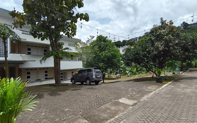 Hotel O House Of Fosil Syariah