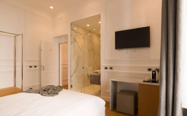 Via Chiodo Luxury Rooms