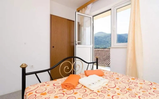 Apartment Dalmatin Zuljana - Two-bedroom Apartment 2