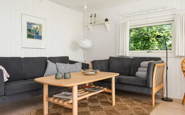 6 Person Holiday Home in Bjert