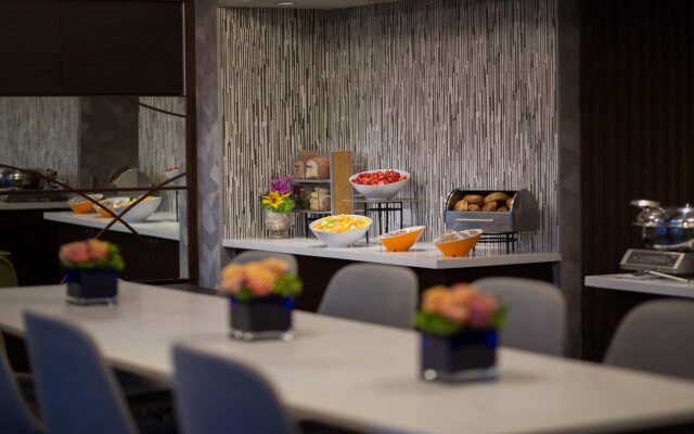 Renaissance Las Vegas Hotel