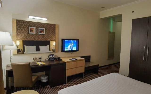 Design Plus Seya Beach Hotel