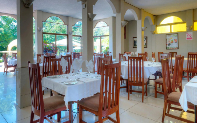 Victoria Falls Rainbow Hotel
