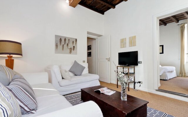 Trevi Charming Apartment