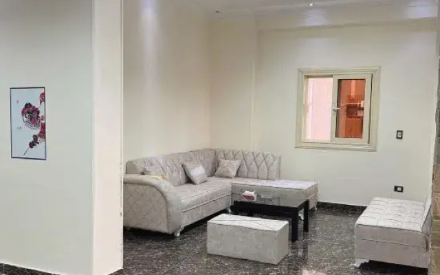 New Cairo B&B