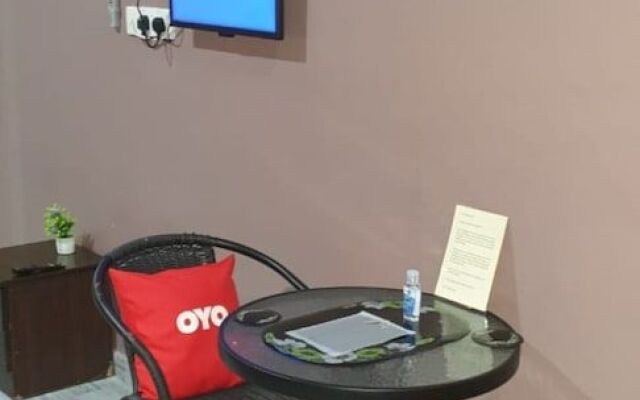 OYO Home 90348 Inspire Rooms
