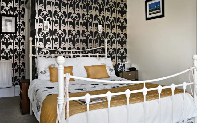 Copperfields Vegetarian Guest House