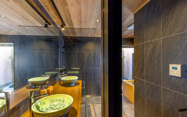 Kyo-no-Oozora Gion Kawasemi