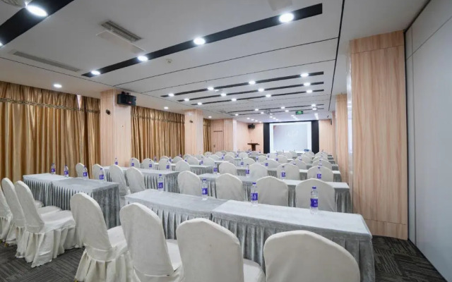 Home Inn Chongqing Nanping Pedestrian Street