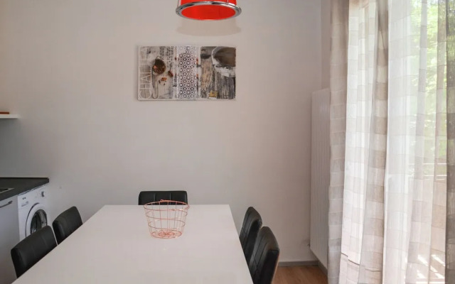 Renovated Apartment With Lake View, Swimming Pool, Wifi, in Val di Ledro