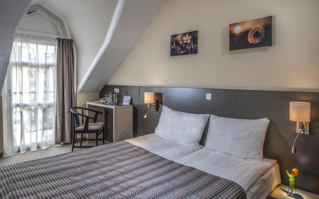 Corvin Hotel
