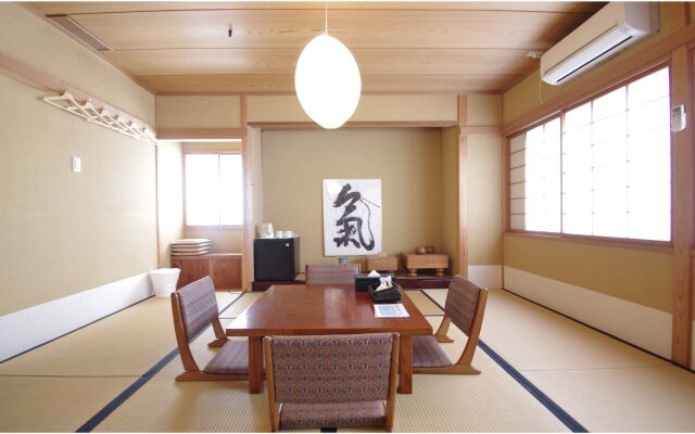 Ark Hostel & Cafe Dining