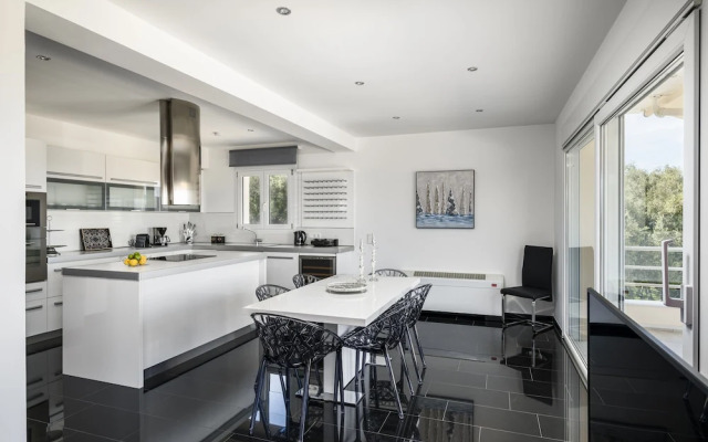 Euphoria Residences with Shared Pool by Konnect
