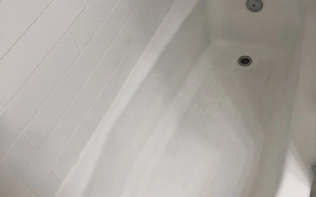 Lovely 2 Bedroom Home with Pool