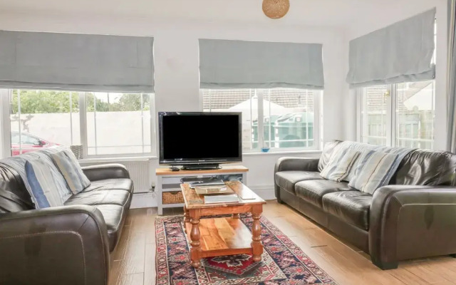 Apartment 1, Trearren