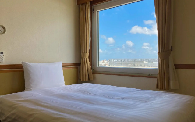Toyoko Inn Okinawa Naha Shintoshin Omoromachi