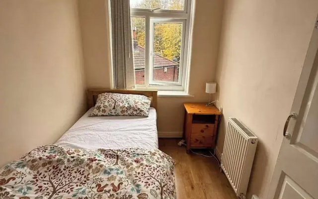 3bedroom Entire House in Stockport Town Manchester