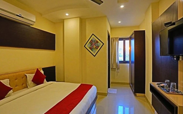 OYO 22405 Hotel Suraj Palace