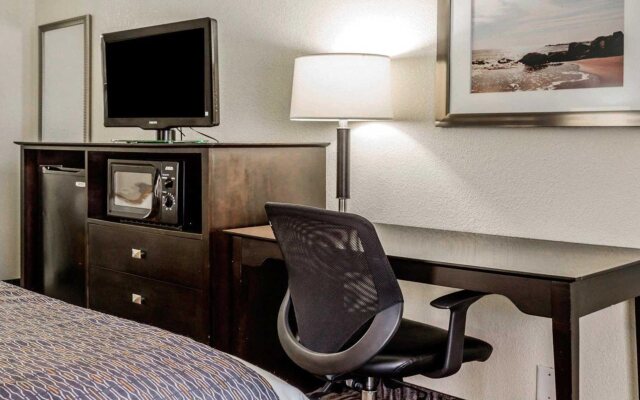 Quality Inn Mt. Pleasant - Charleston