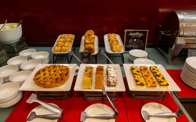 474 Buenos Aires Hotel