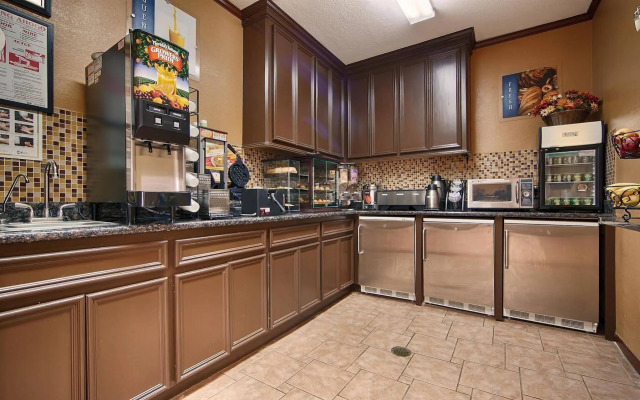 Days Inn by Wyndham Navasota