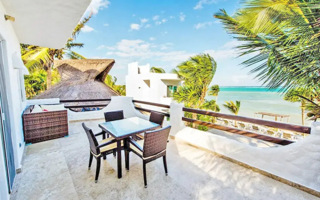 Villa Mar Azul by PRP