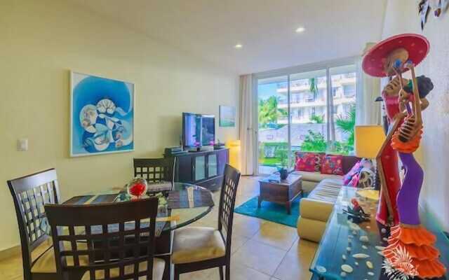 Ixchel - Ground Floor One Bedroom Suite 2108