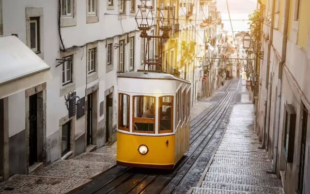Lisbon Finestay Bica