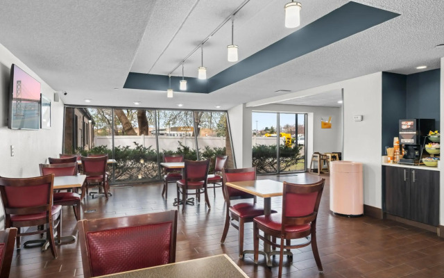 Quality Inn & Suites Mall of America - MSP Airport