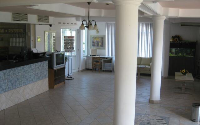 Villa Aurora