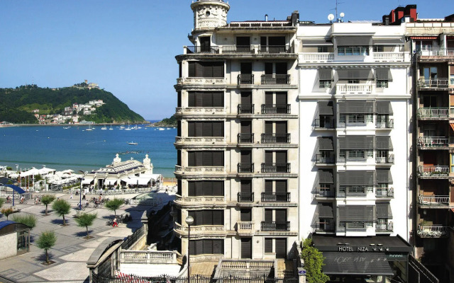Hotel Niza