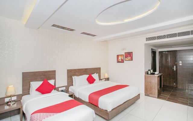 Capital O 6593 West Fort Hotel