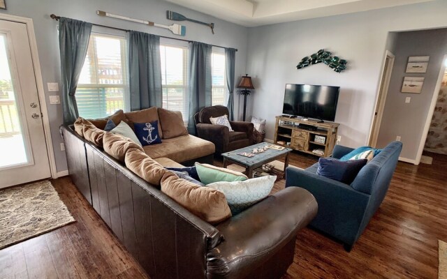 After Dune Delight 3 Bedroom Home by Redawning