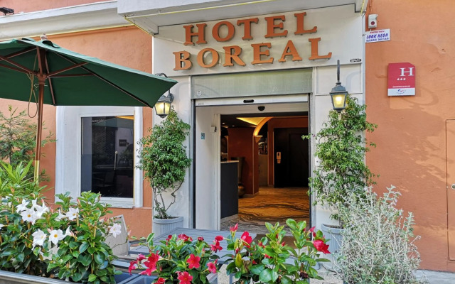Hotel Boreal