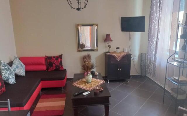 Cozy Apartment Alexandros near Aqueduct (Kamares)