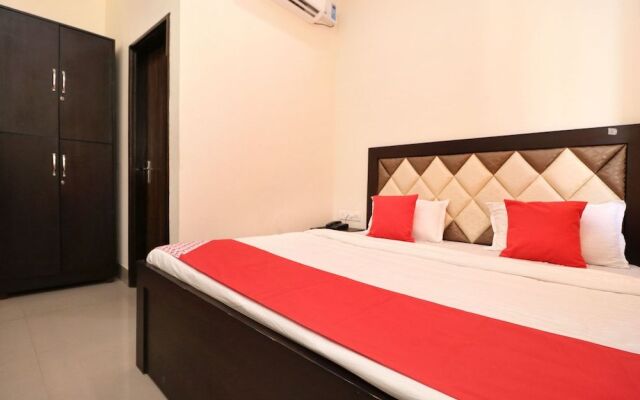 OYO 23235 Hotel Roopmahal & Restaurant