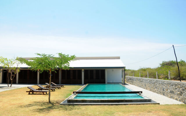 Kirinda Lodge by Ceilao Villas