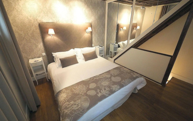 Louvre Parisian ChicSuites